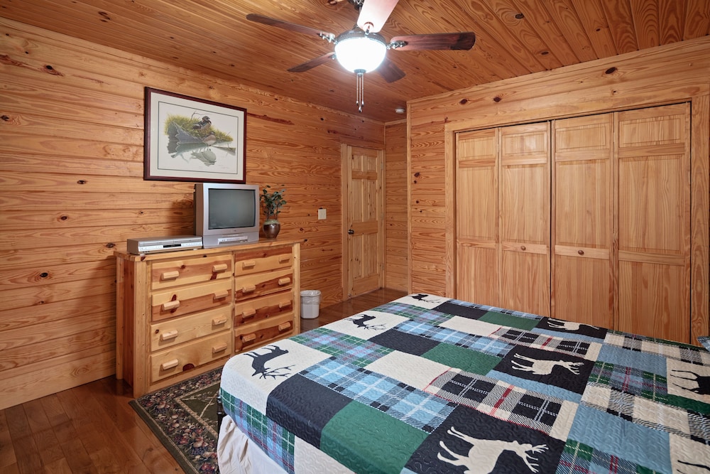Mountain Lake Mindset - Mr Lake Lure Vacation Rentals Wifi, Hot Tub And Rumbling Bald Resort Access - Lake Lure, NC