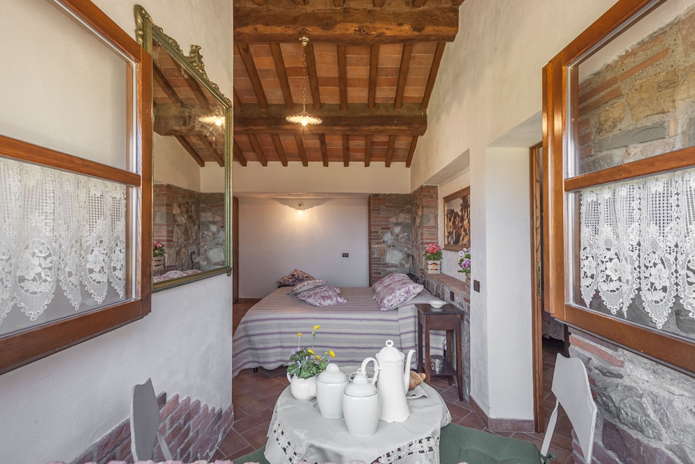 Casa Nel Bosco - Two Bedroom Apartment, Sleeps 4 - Castagneto Carducci