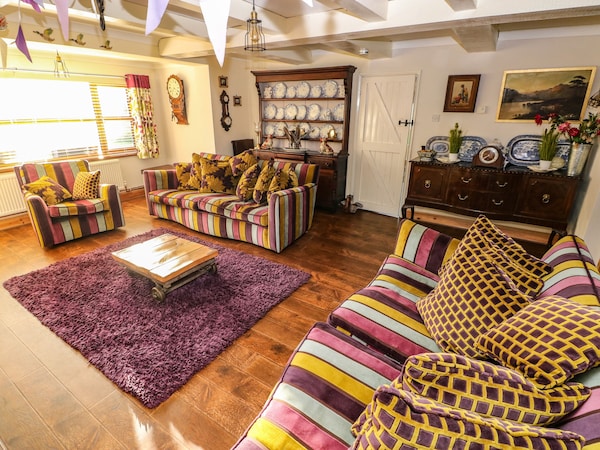 The Woodlands Lower Level, Family Friendly In Stepaside - Pembrokeshire