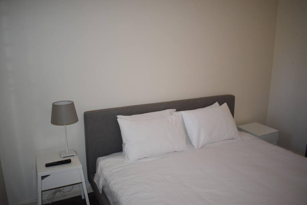 Fantastic 1 Bedroom Apartment Near Kings Park & The City - HBF Stadium