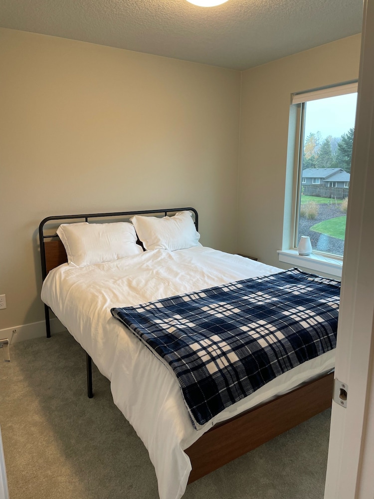 Private 1bed 1bath Guest Suite W/ 1 Parking Spot Minutes From Edgefield - Gresham, OR