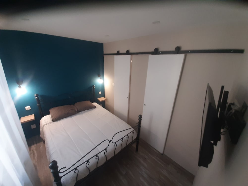 "Les Iris" Apt 106, T2 Cozy, 30 M2, 1 Bedroom With Tv - Donzère