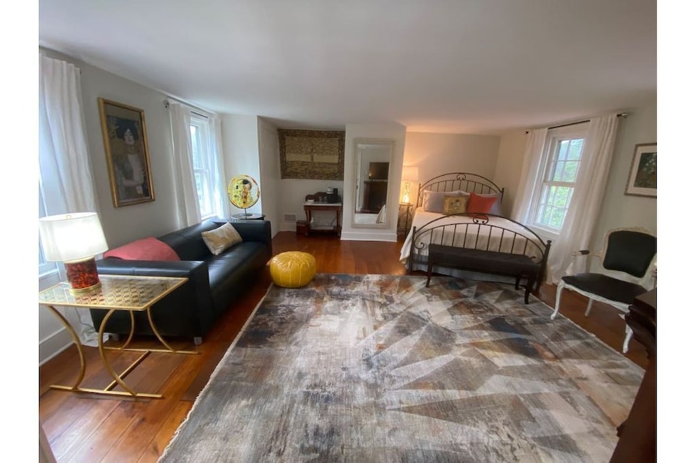 Trouvaille House Suite #3 “Klimt” Suite - Harpers Ferry, WV