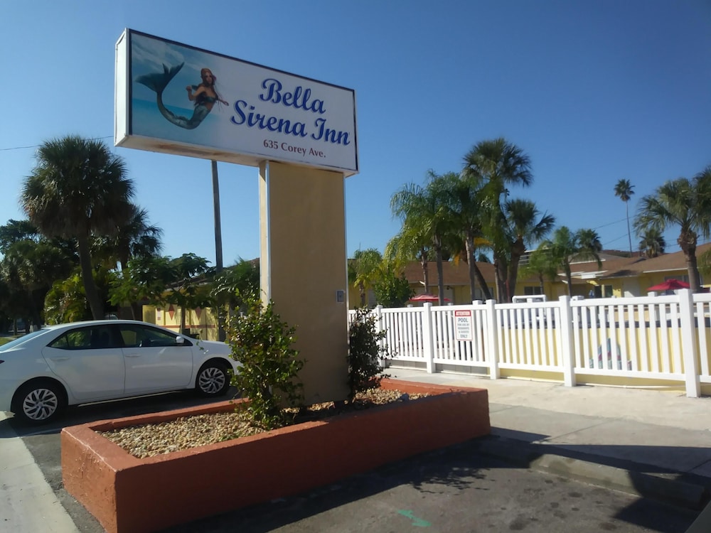 Bella Sirena Inn - St. Pete Beach, FL