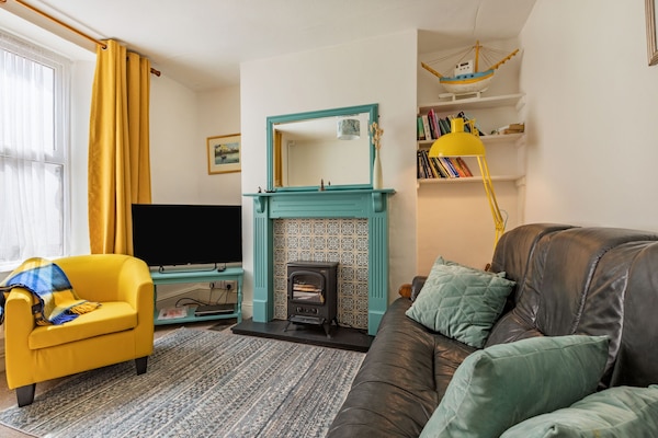 Sea Spray, Pet Friendly, Character Holiday Cottage In Watchet - Watchet