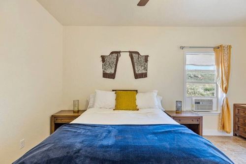 Villa rentals in Alpine, TX via cozycozy