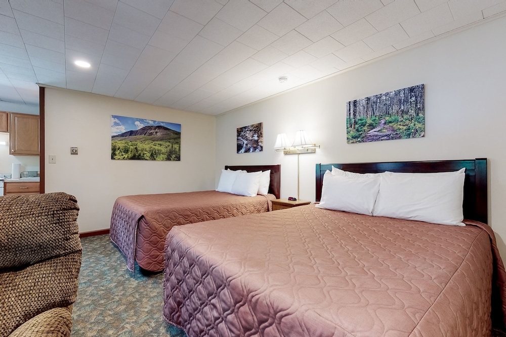 Charming And Causal Motel In A Great Location With Shared Resort Amenities - Waterville Valley, NH