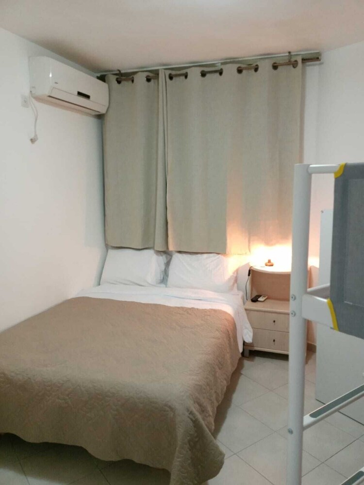 Huge Vue, Very Central, 10 Min. Walk From Sea, Food Around, Free Parking, Bus - Ejlat