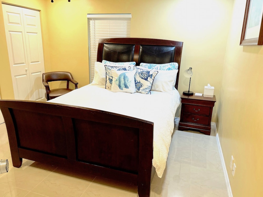 Cozy 3br 2ba, Your Home Away From Home - Juno Beach, FL