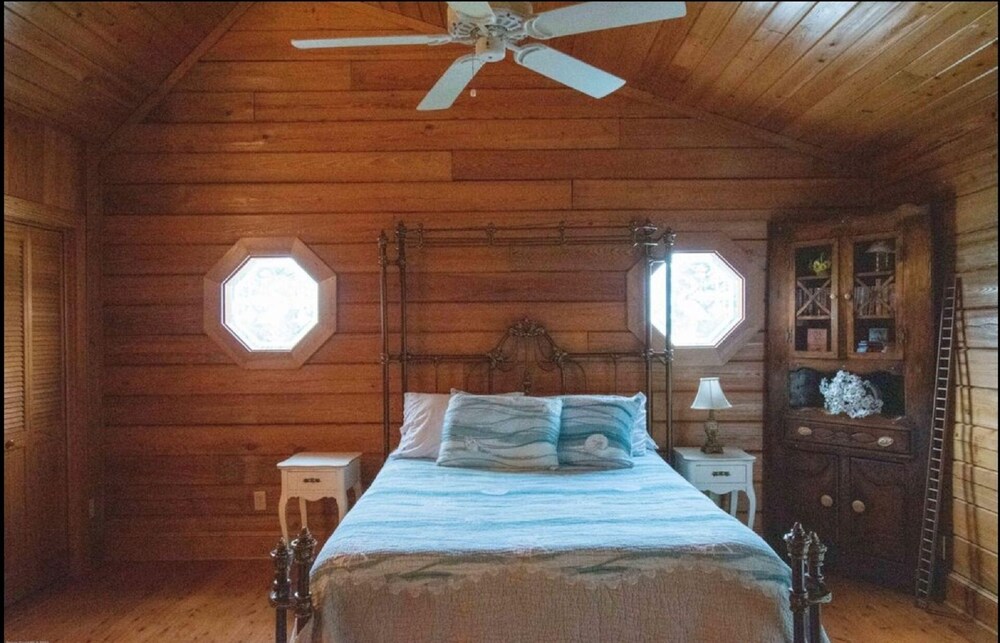 Riverview- Log Cabin, Stay 7 Nights Get 1 Nught Free (15% Off) Book Now! - Florida