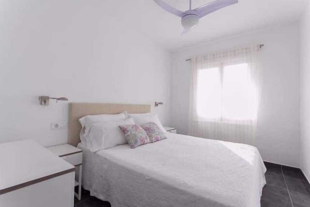 Gama 2 Bedrooms Apartment En Alquiler En Menorca - Cala Galdana