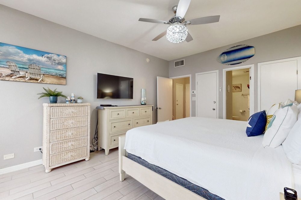 Gulf & Gather | 2 Resort-view Balconies | Heated Pools, Tennis, Beach Access - South Padre Island, TX