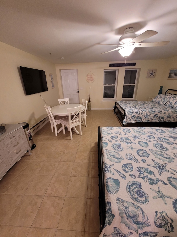 New Studio 1 1/2 Blocks To Beach And Convention Center.  Wheelchair Accessible. - North Wildwood, NJ
