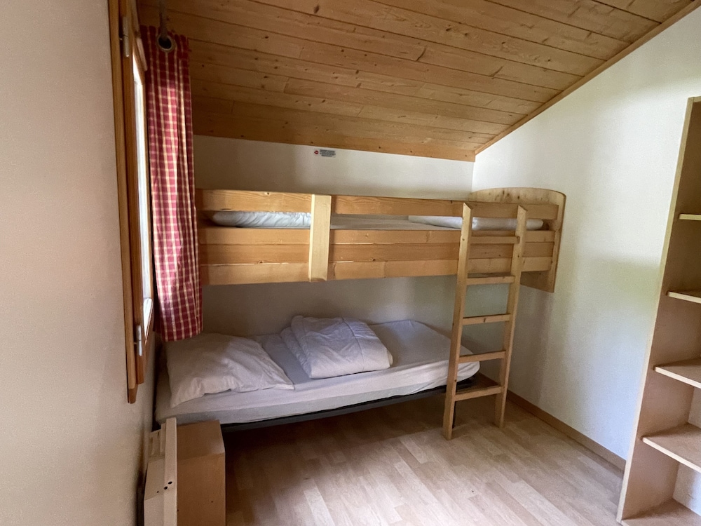 Comfortable Chalet For 4 People (Prm) - Limousin
