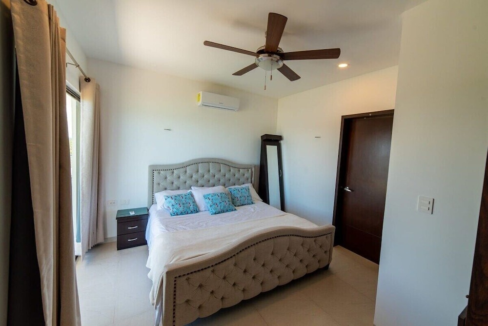 Beachfront 3br Ph, Private Jacuzzi, Rooftop, Gym! - Yucatán