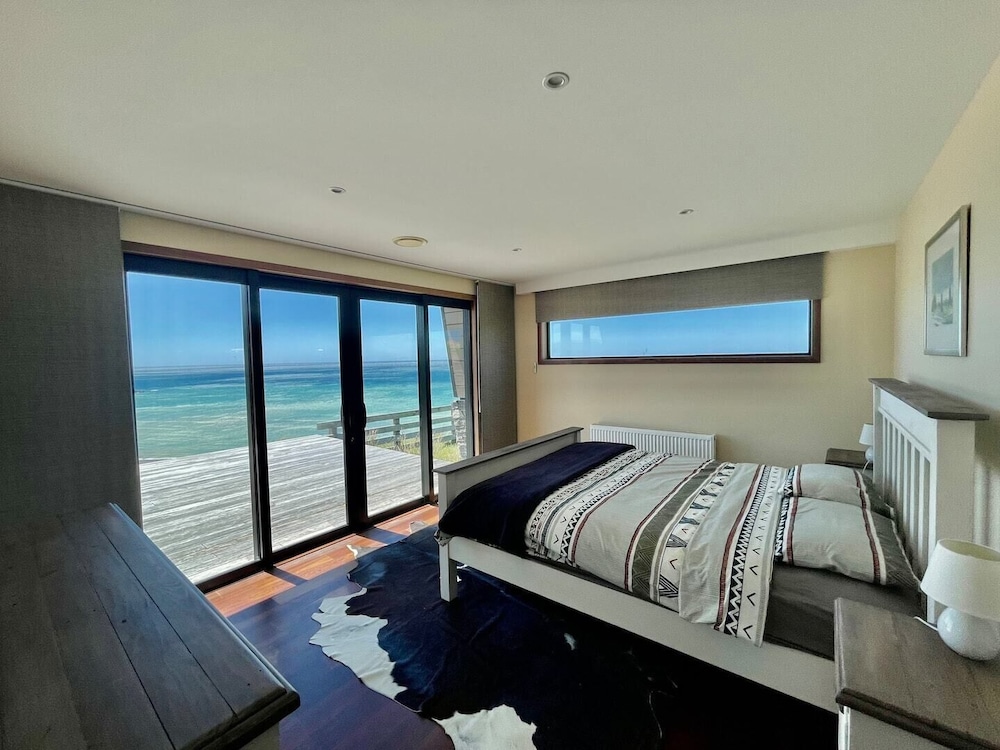 Luxury, Stylish House With Spectacular Seaviews - Pongaroa