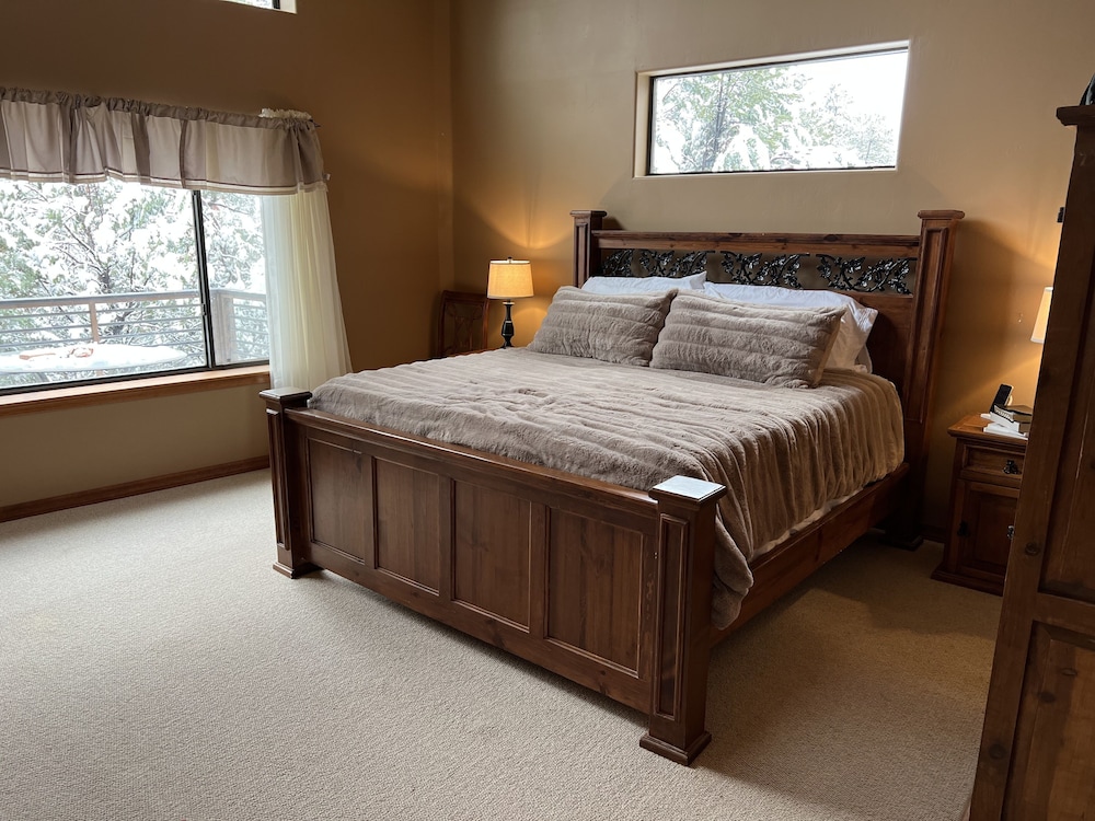 Luxury & Private-tall Pines-3 Bedroom-2.5 Acres-sleeps 16! 5 Min Walk To Creek! - Christopher Creek, AZ