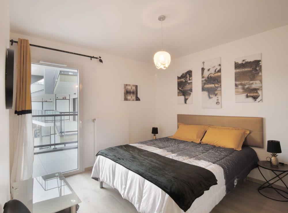 Charming 2 Room Apartment 300m Walk From Lac Du Bourget! - Le Bourget-du-Lac