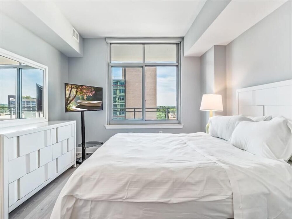 Luxury 1 Bedroom Apartment | Bethesda Md | By Gls - Kensington, MD