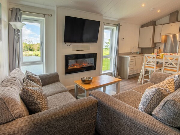 Lodge 2 - Kinnoull, Romantic, Luxury Holiday Cottage In Errol - Fife