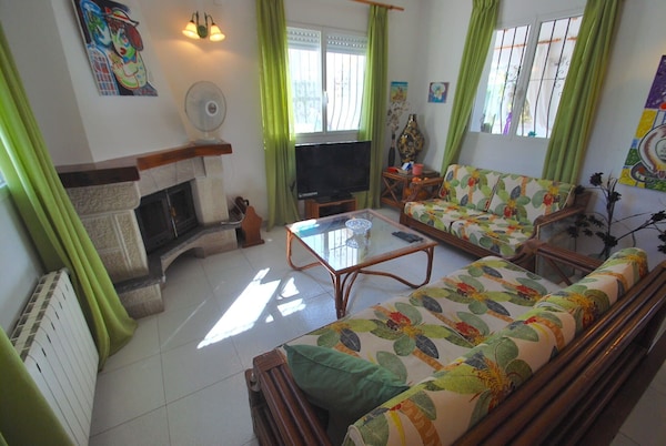 Wonderful Holiday Home Near To The Beach With Private Pool, Air Condition, Inter - Els Poblets