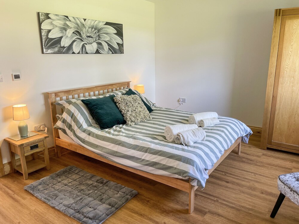 2 Bedroom Accommodation In Halstead - Essex