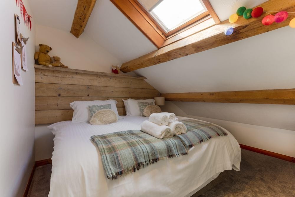 Millhouse Barn -  A Barn That Sleeps 5 Guests  In 3 Bedrooms - Widemouth Bay