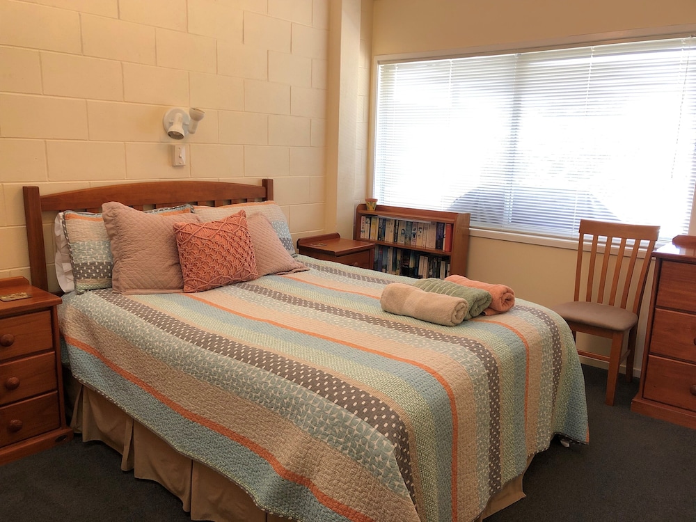 Comfortable, Attractive Greens Landing Apartment - Taupō