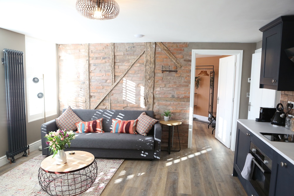 No 12 - Stunning Studio Apartments in the Centre of Worcester - Worcestershire