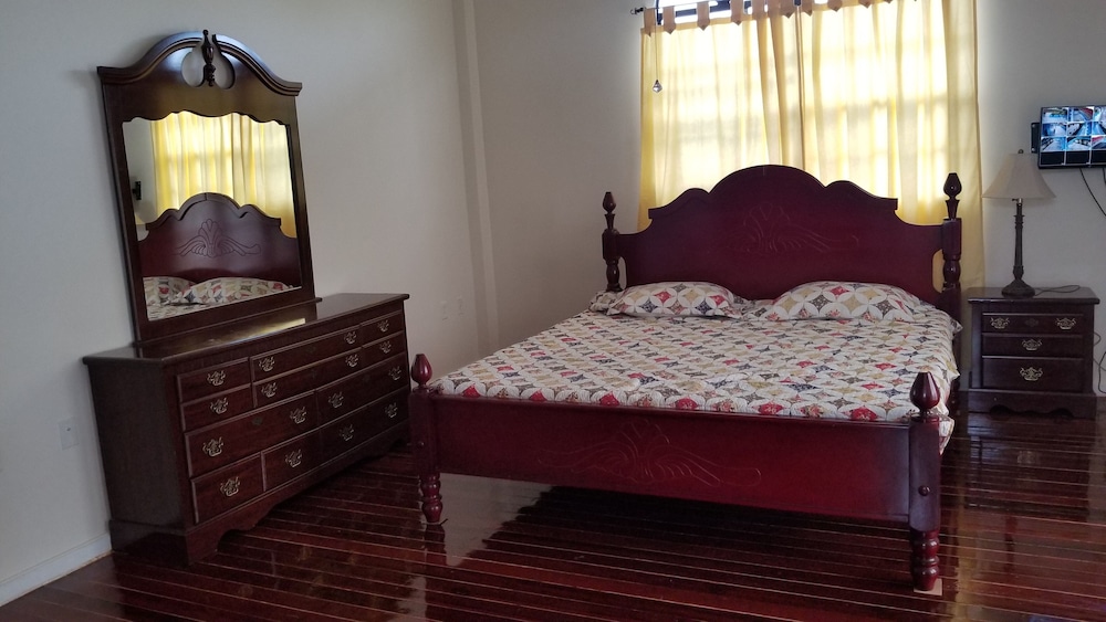 Exquisite Accommodation In Gated Community - Guyana