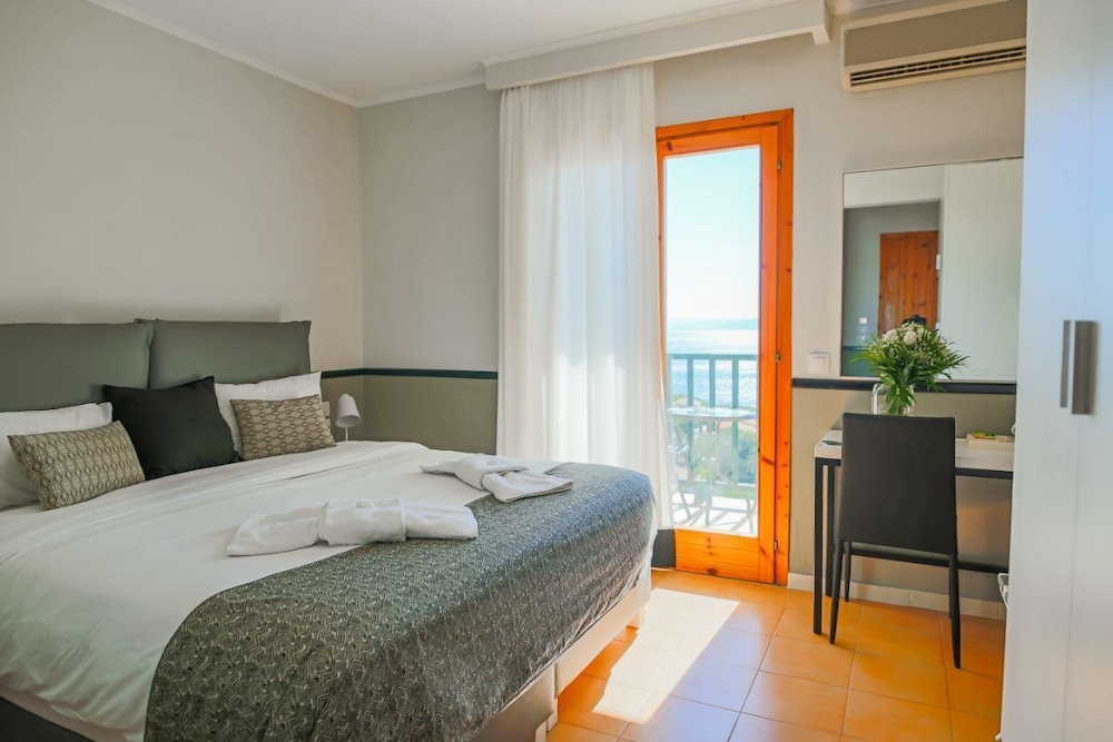 Corfu Aquamarine Hotel - Kalámi