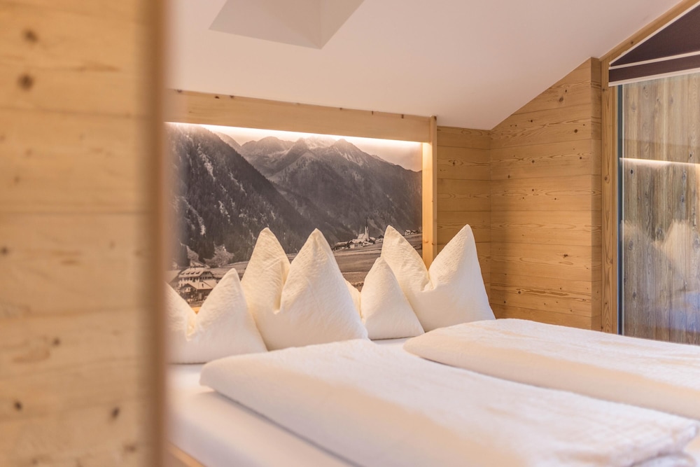 Apartment 'Lechnerhof Fane Alm' Close To Ski Resort With Mountain View, Wi-fi - Maranza