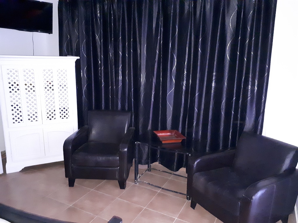 The Dream Room Is 15 Minutes From Or Tambo Airport - Kempton Park