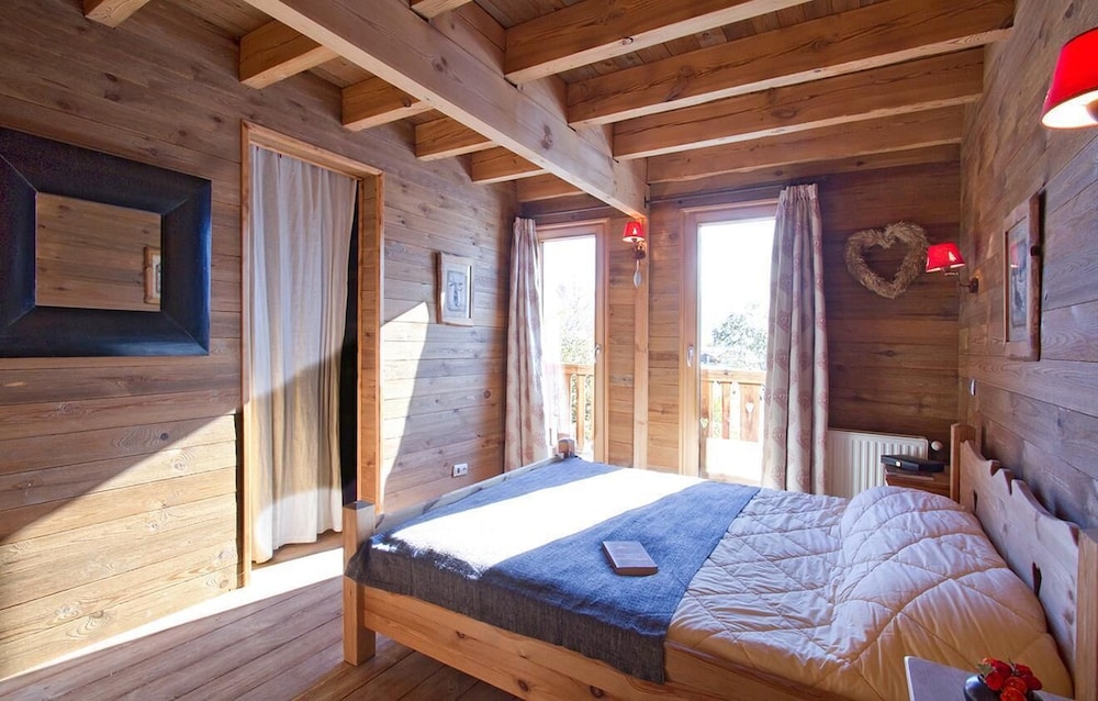 Chalet, 50m From Ski Slopes, Fitness, Sauna, Terrace, Balcony, Fireplace Or Stove, Parking, Tv - Auris