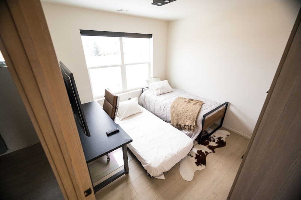 New- Modern Home Close To Downtown - Hot Tub! - 보즈먼