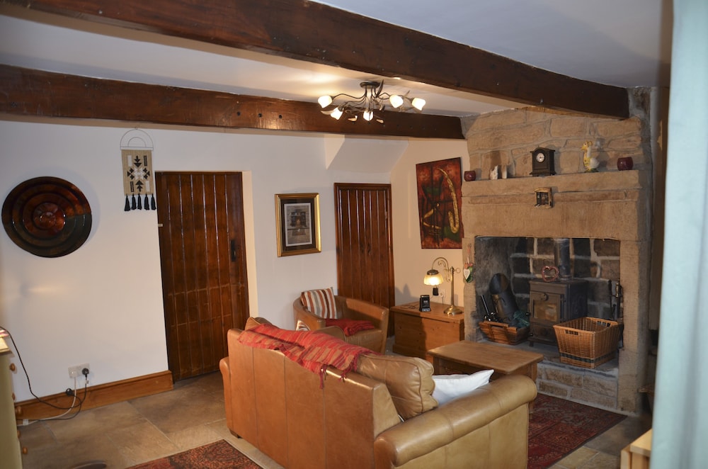Charming 2-bed Cottage In Hebden Bridge - Lancashire
