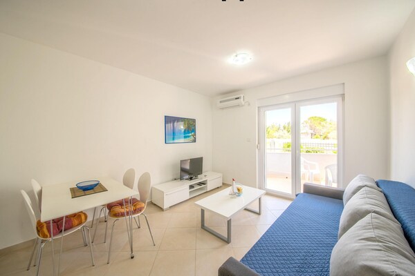 Homerez - Appartement 350 M Away From The Beach For 4 Ppl. With Terrace At Vrsi - Vrsi