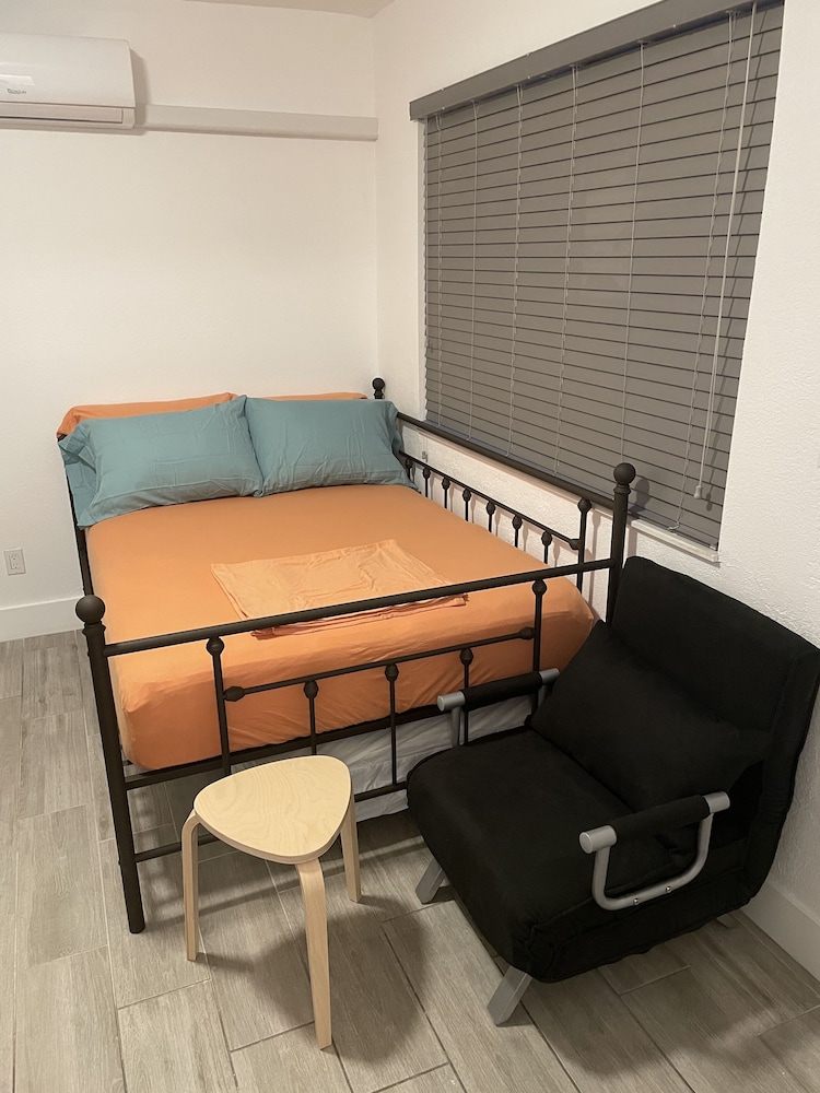 Cozy Studio In Wynwood With Private Entrance & Private Bathroom - Doral