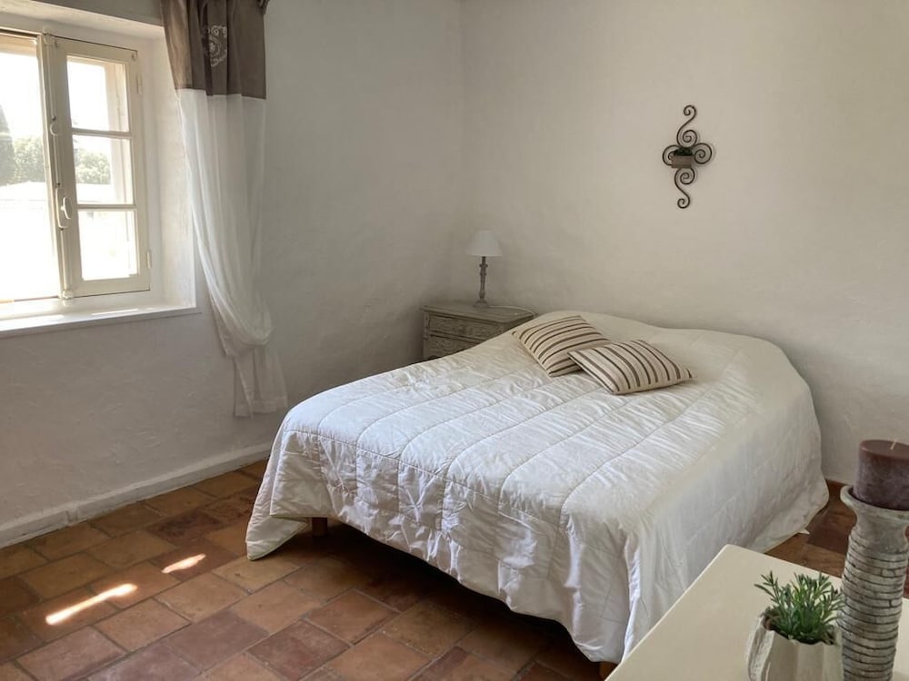 Today's Comfort In A Yesterday's Farmhouse In The Heart Of Provence - Drôme