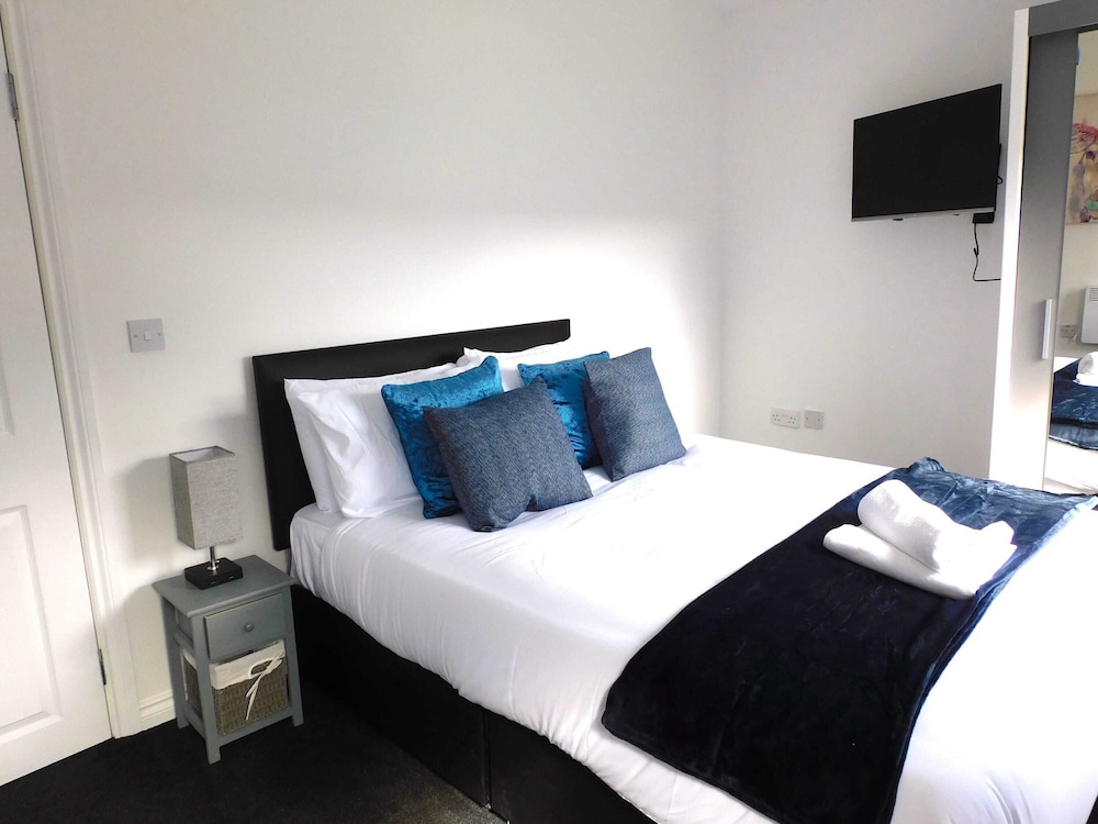 Newly Refurbished 1 Bed Apt In Hamilton  Close To Station And Local Amenities - Motherwell