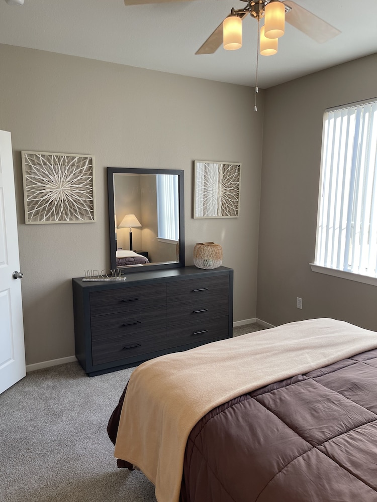 Your Quiet And Discrete Getaway Awaits You Suite Haven Lone Tree. - Antioch, CA
