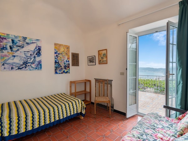 Stunning  Villa For 4 Guests With Wifi And Terrace - Alassio