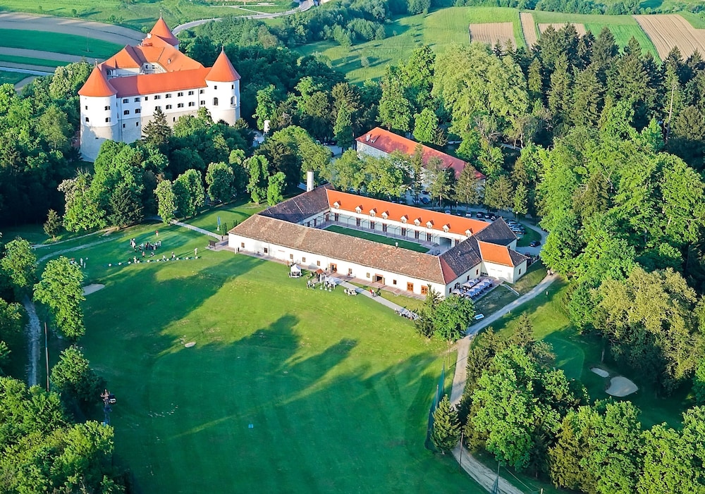 Mokrice Castle Estate - Boršt