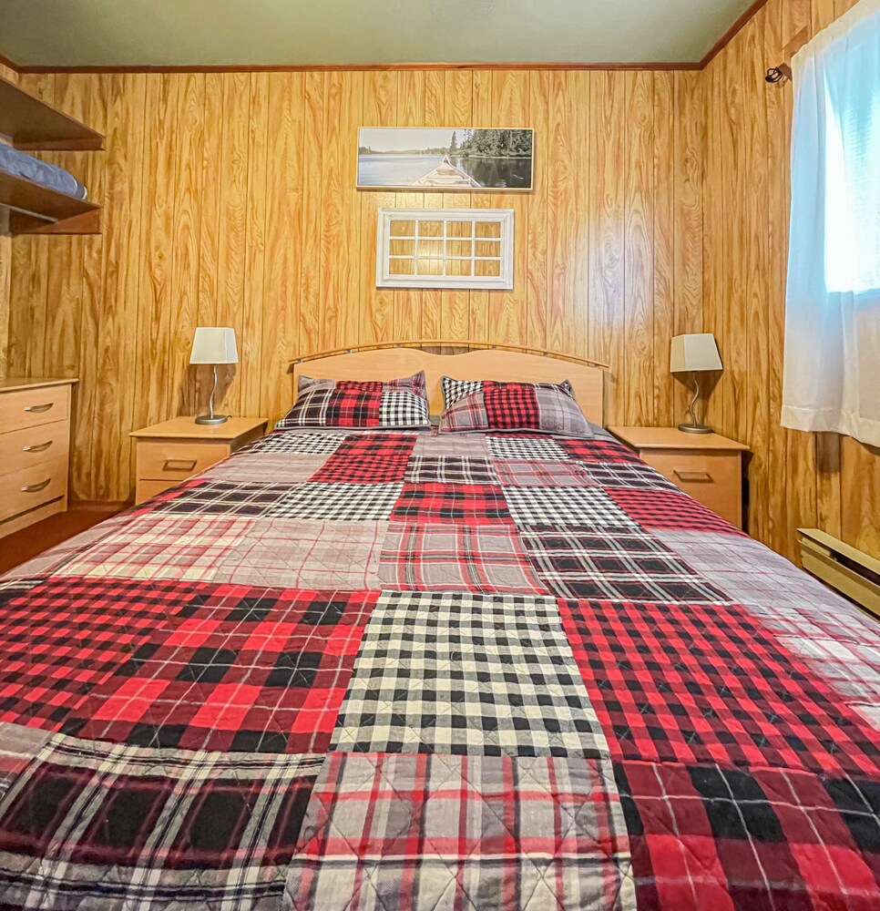 Ahmic Lake Resort's 2-bedroom Cottage (Elk Cottage) - Ontário