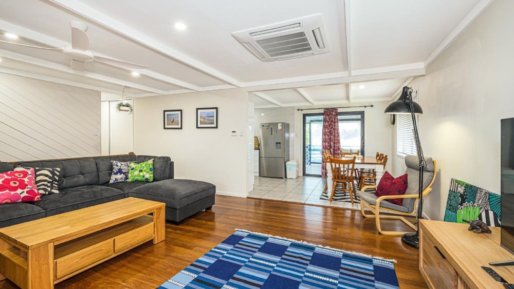Dive Into This Family Holiday Home. - Bribie Island