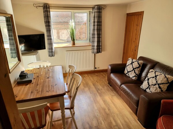2 Mill Street, Pet Friendly, Character Holiday Cottage In Penrith - Penrith