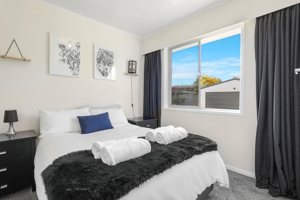 Sunny Inn Tawavale - 3 Bedrooms With Huge Back Yard - Rotorua