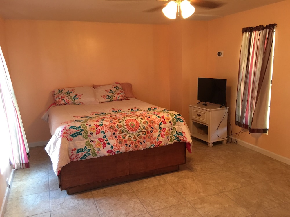Beautiful Two Bed. Room Apartment - Texas