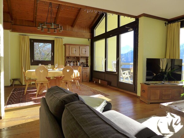 Cosy Apartment For 6 People With Pool, Wifi, Tv, Terrace, Pets Allowed And Parking - Beatenberg