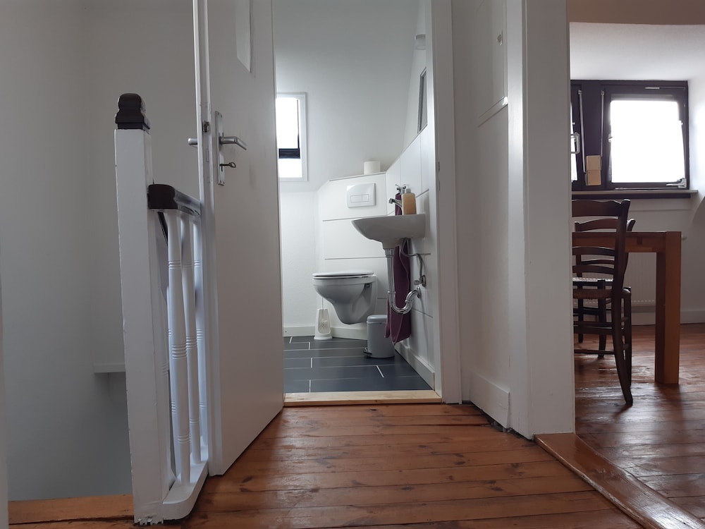 Cozy Holiday Apartment On The Rock Hiking Trail - Pirmasens
